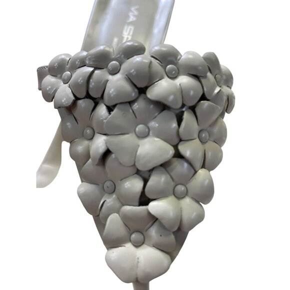 Via Spiga womans tan leather Flower kitten Heeled Sandals Size 7.5M SKU 8584 - Picture 4 of 12